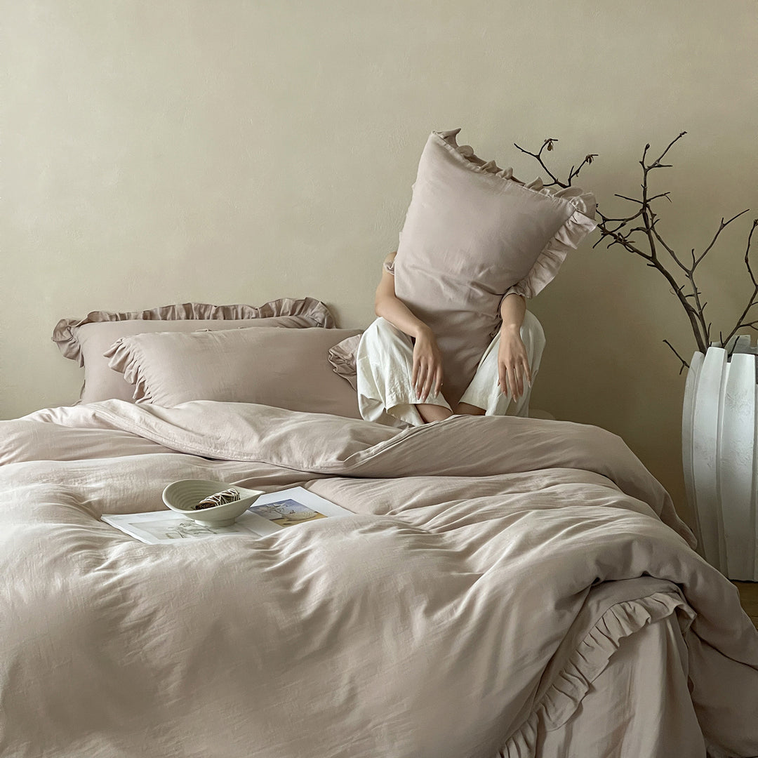 Elegant cotton bedding set with ruffle and soft percale finish