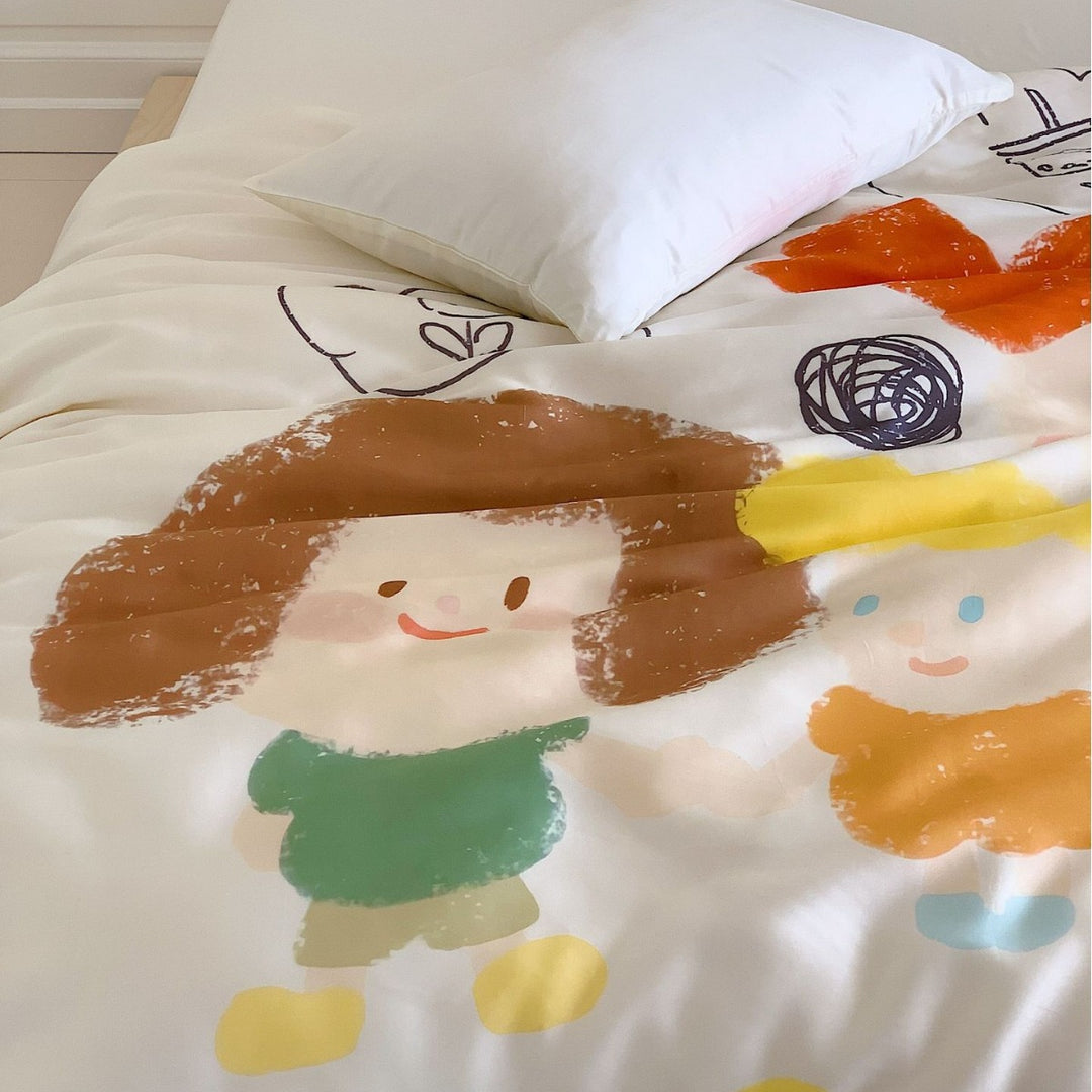 Duvet cover set with hand-drawn doodle print and breathable cotton satin