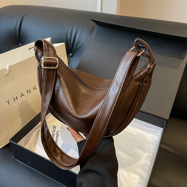 Modern Minimalist Hobo Bag Stornfield