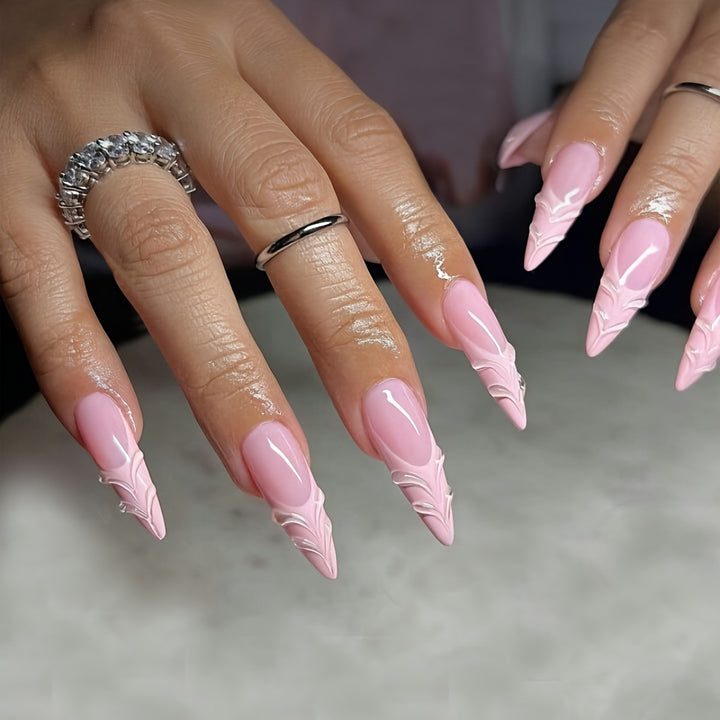 Artificial nail set with elegant tips and filigree design Stornfield