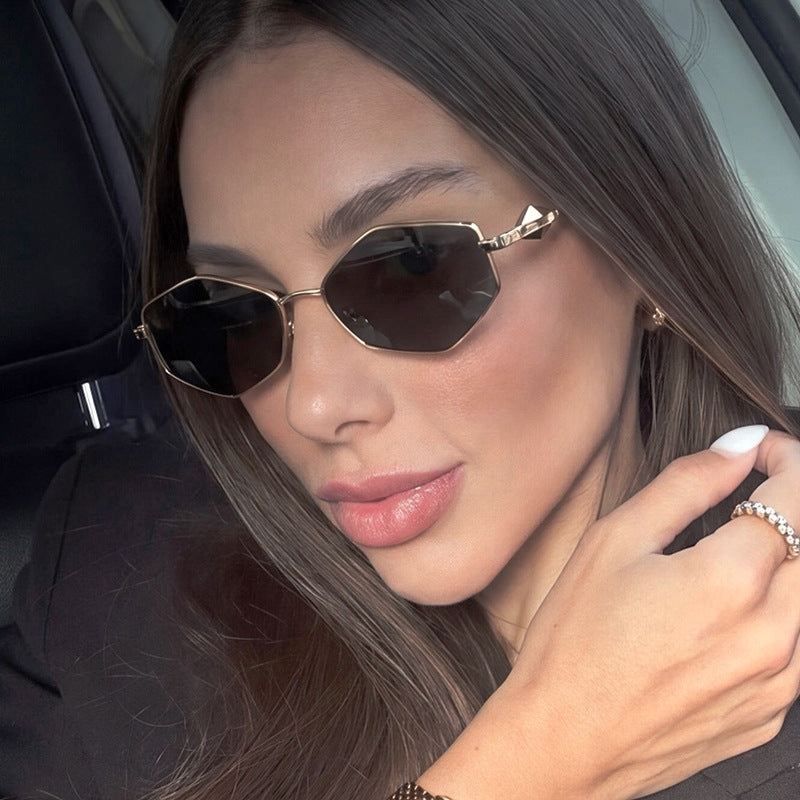 Women's geometric sunglasses with protective UV filter and high-end metal frame Stornfield