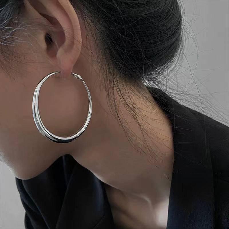 Elegant and Timeless Earrings Stornfield