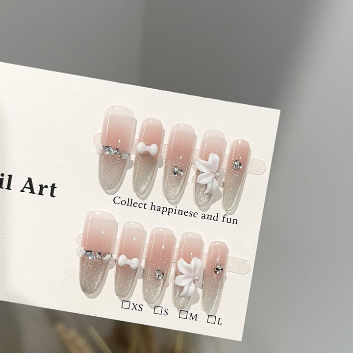 Glamorous Press-On Nail Art