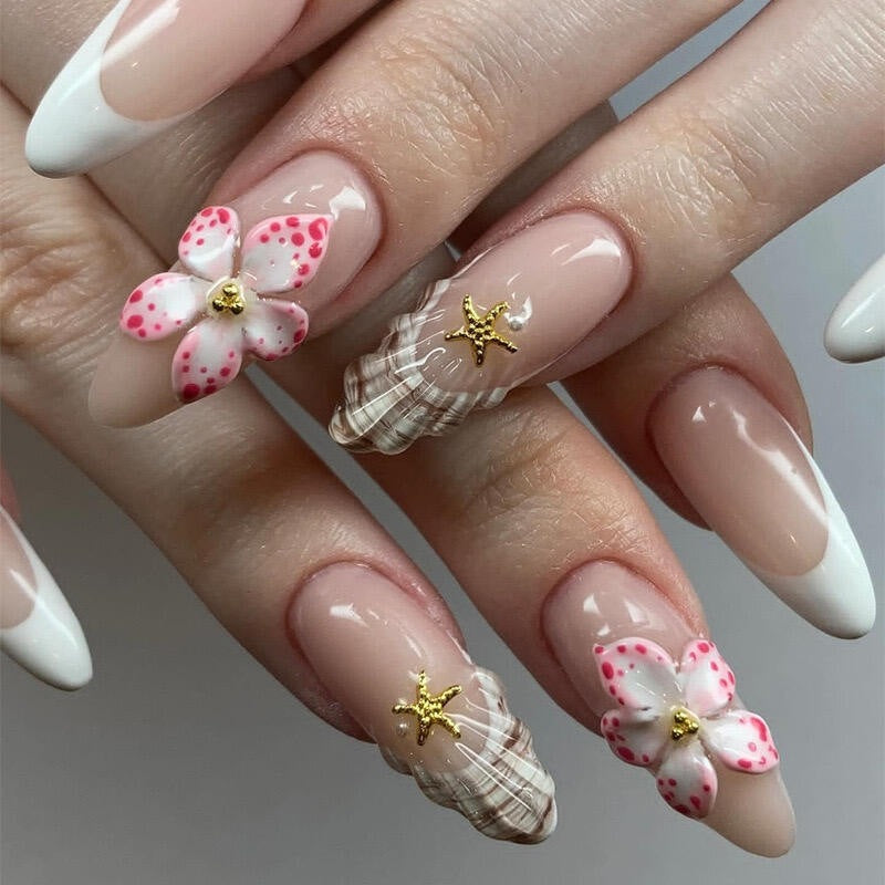 Elegant Floral Accent Press-On Nail Set Stornfield