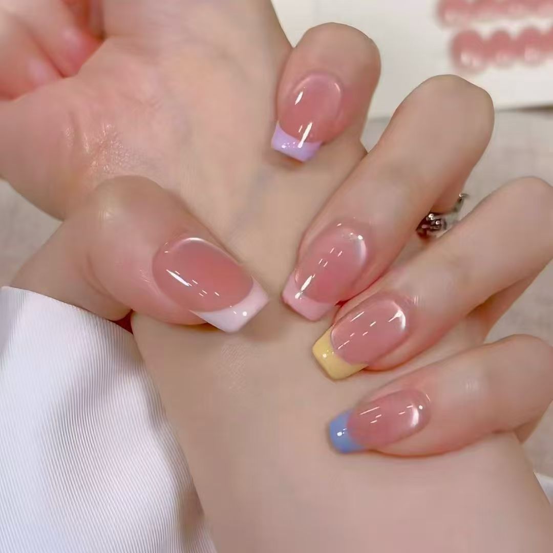 Whimsical Bear-Themed Press-On Nail Art Kit Stornfield