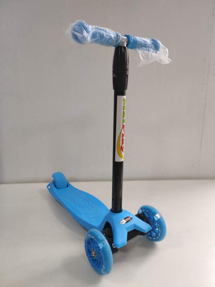 Tri-Wheel Stability Scooter Stornfield