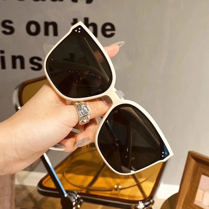 Stylish Oversized Sunglasses Stornfield