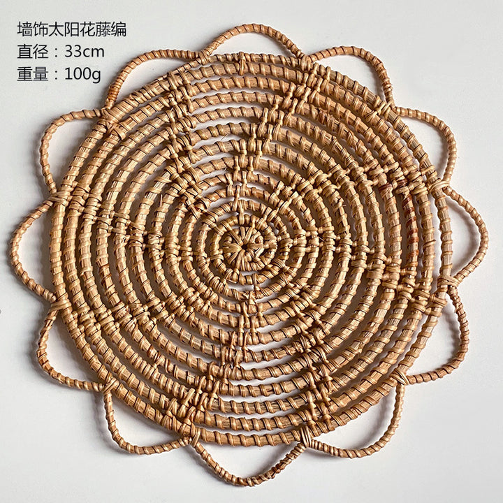 Ladies Elegant handcrafted rattan underlay Stornfield