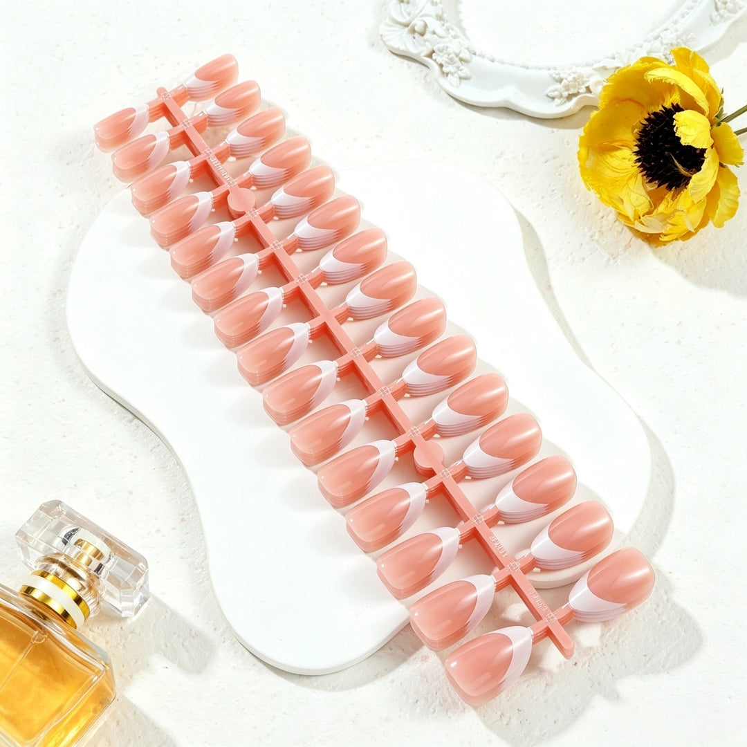 Decorative Press-On Nail Tips Stornfield