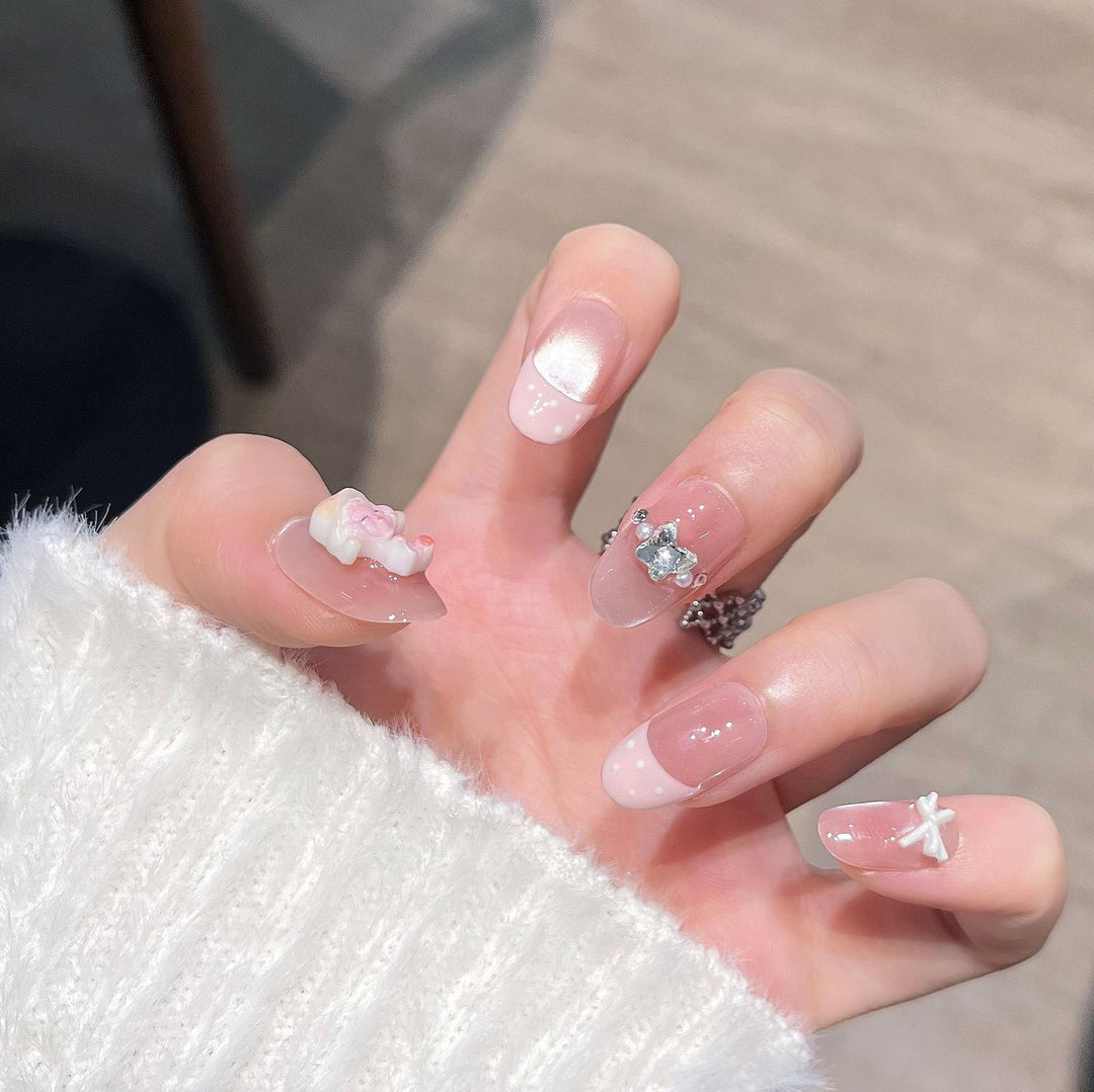 Elegant Floral Embellished Press-On Nail Set Stornfield