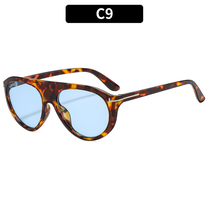 Stylish Retro-Inspired Cat-Eye Sunglasses