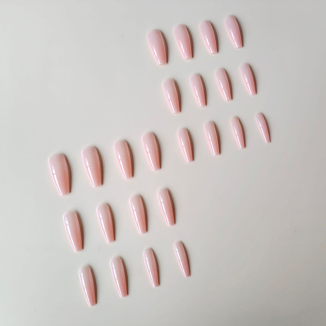 Art nails with elegant high-gloss finish Stornfield