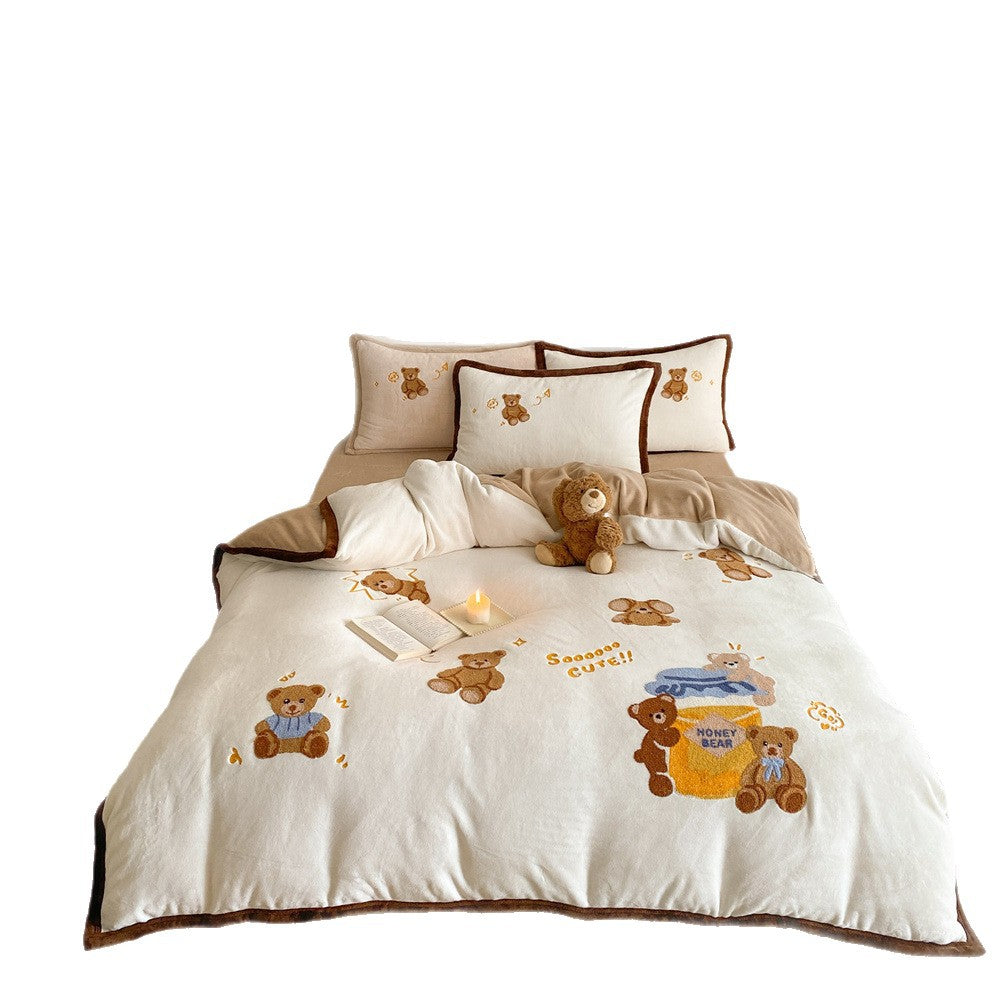 Cuddly duvet cover set with embroidered teddy bear motifs