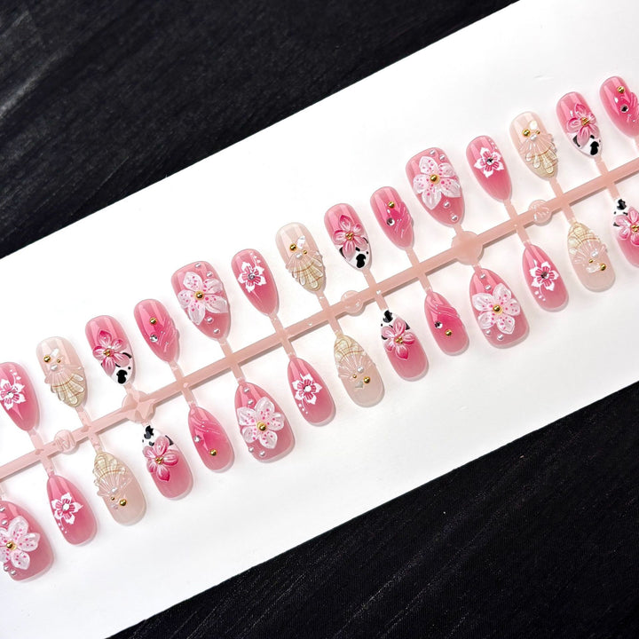 Floral-Embellished Press-On Nail Art Set 1790746315