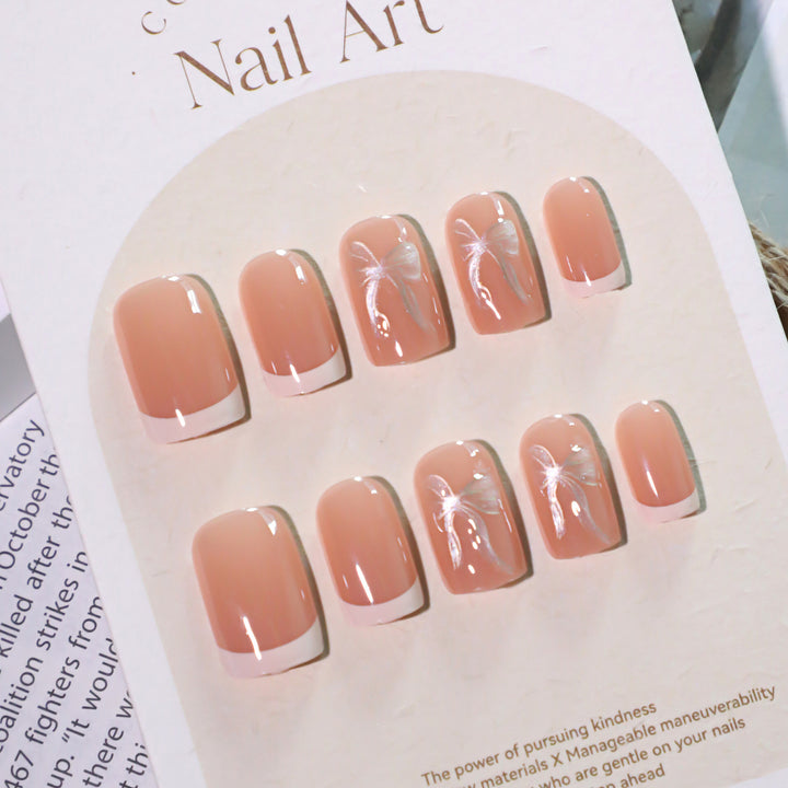 Artificial nail art with delicate floral design Stornfield
