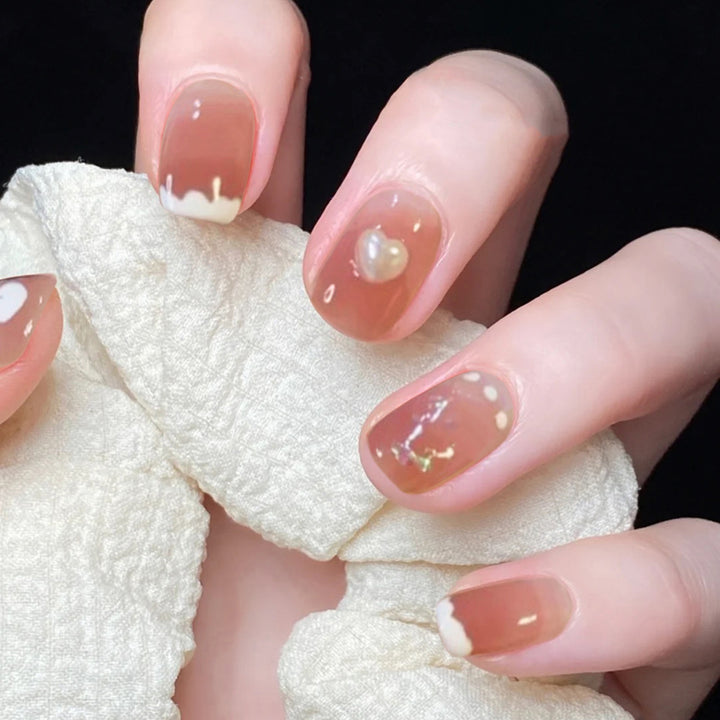 Kreative Gel-Nail Art with Shiny Accents Stornfield