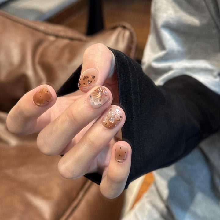 Artificial nails with shimmering fine accents Stornfield