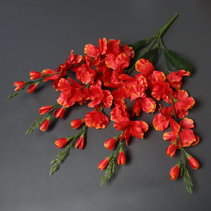 Lifelike Decorative Floral Spray