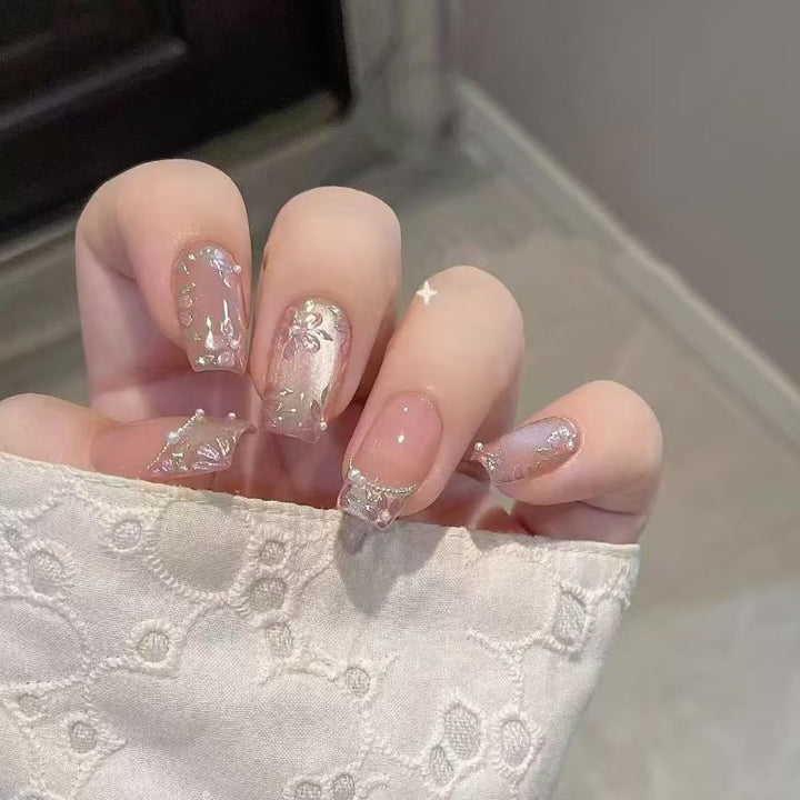 Artificial Nail Set with Floral Accents Stornfield