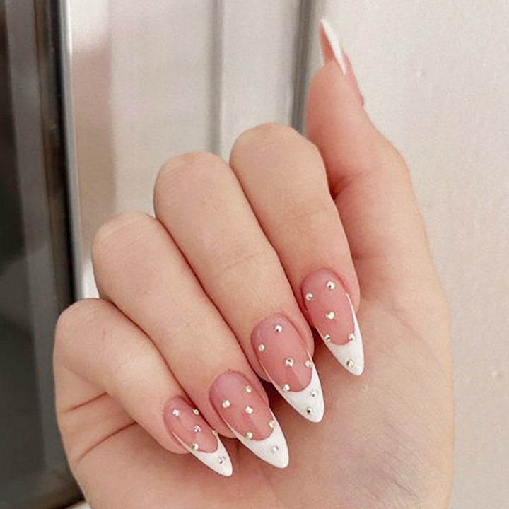 Elegant Artificial Nail Tips in Glamorous French Design Stornfield