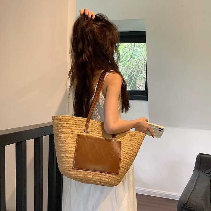 Fashionable straw bag with leather accents Stornfield
