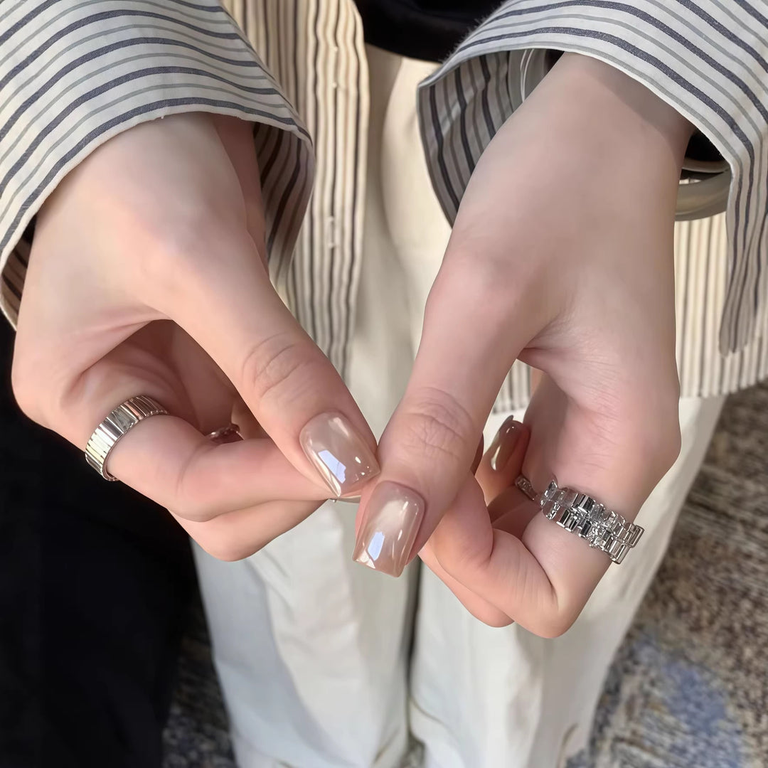 Artificials nails with precious shimmering accents Stornfield