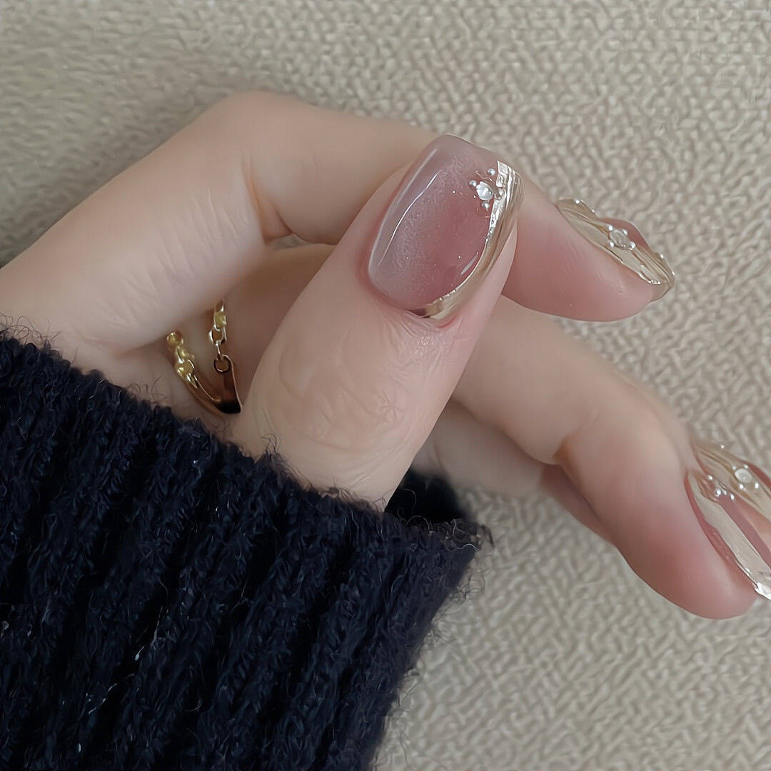 Elegant Press-On Nail Art Extensions Stornfield