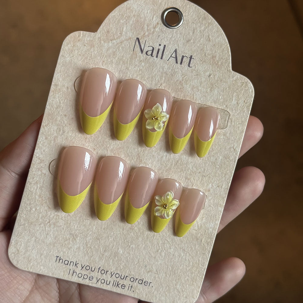Decorative Artisan Press-On Nail Set Stornfield