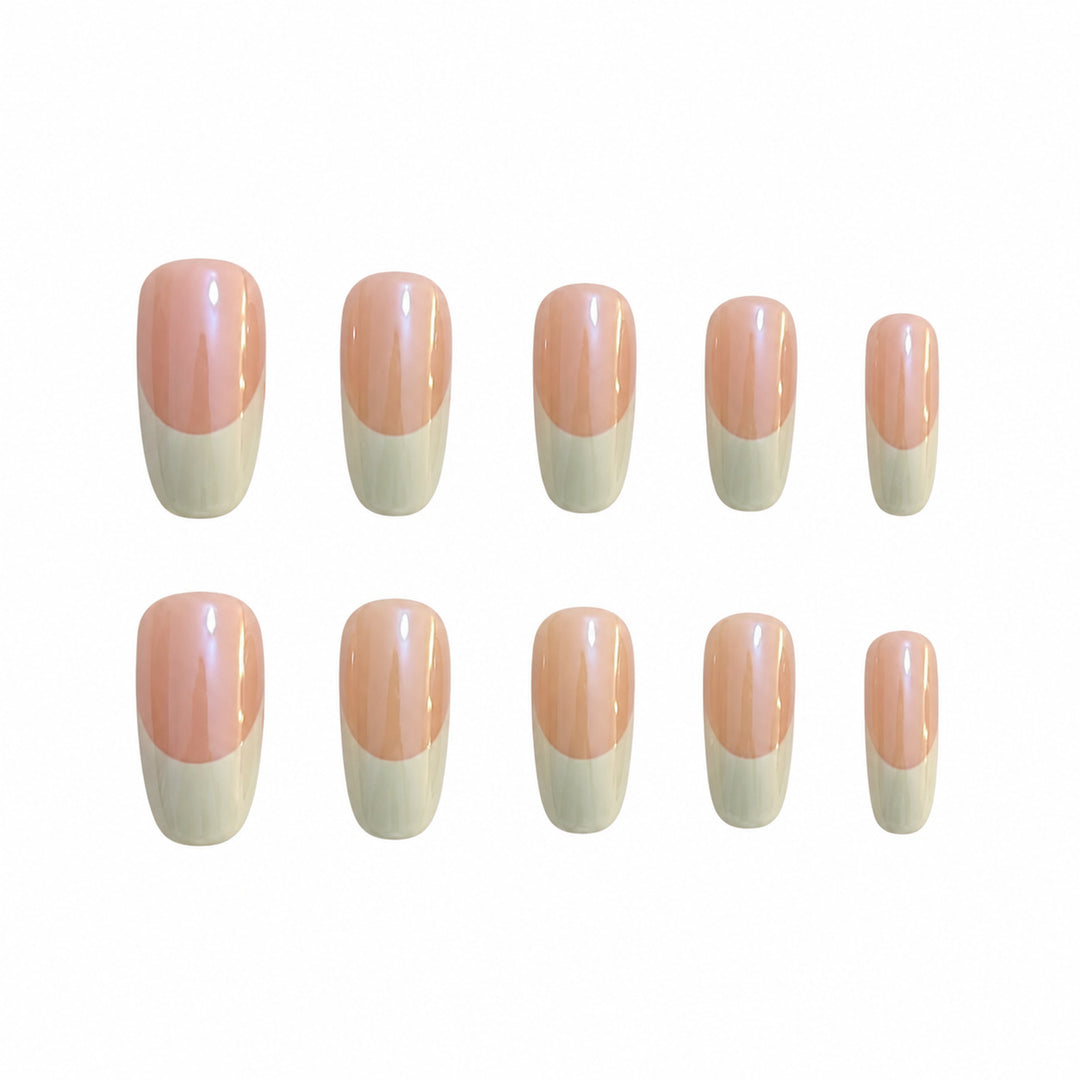 Artificial nails with transparent and modern French tips Stornfield