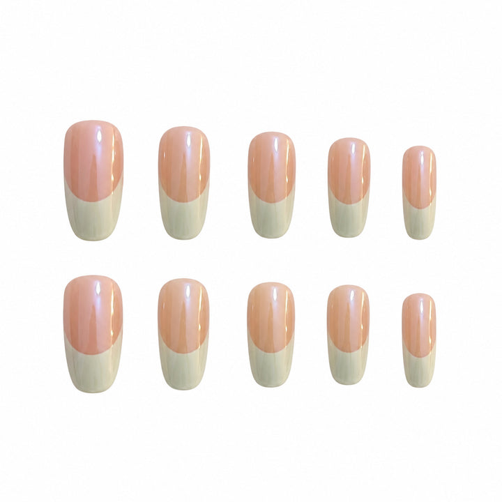 Artificial nails with transparent and modern French tips Stornfield
