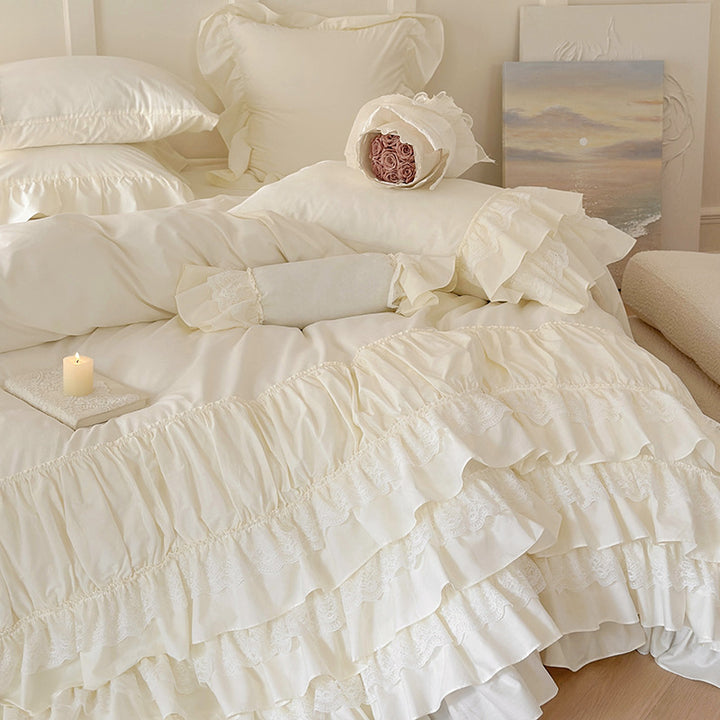 Romantic ruffle bedspread with lace trim