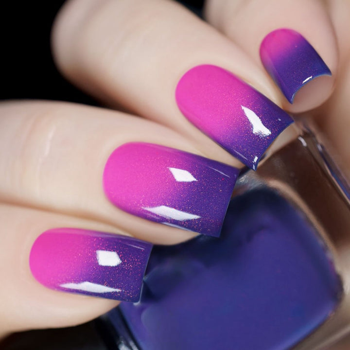 Trendy ombre design artificial nails Stornfield