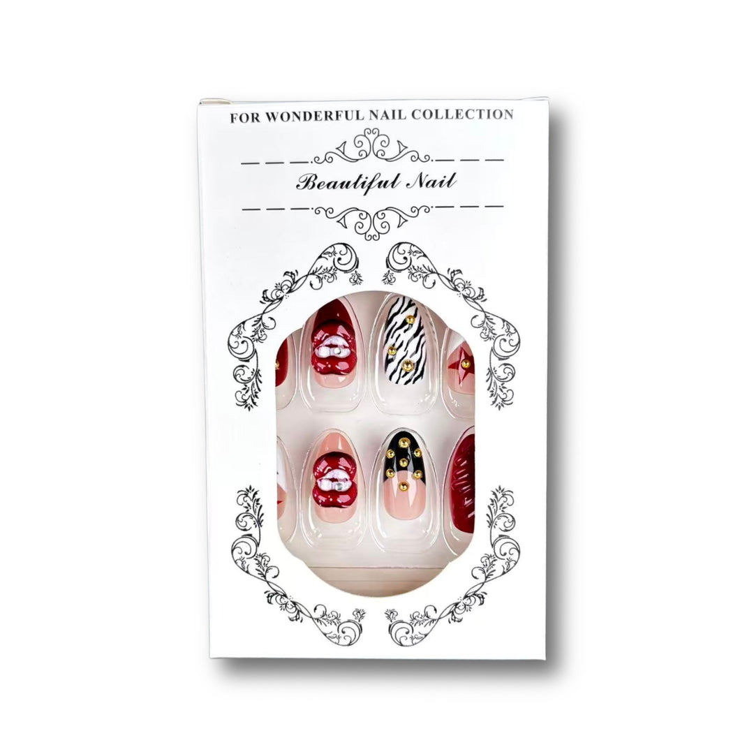Glamorous Press-On Nail Art Set with Stylish Patterns