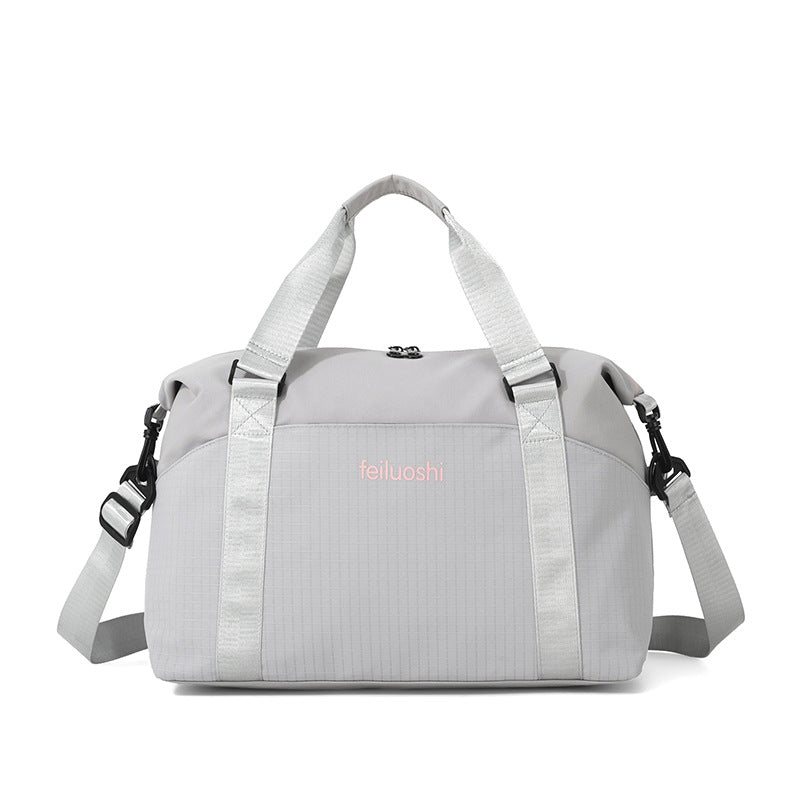 Ladies sporty and practical weekender bag Stornfield