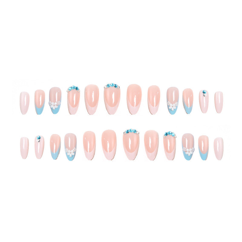Artificial nails with floral accents and gradient Stornfield