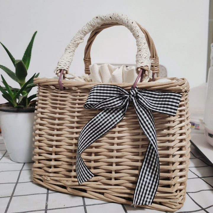 Women’s handbag with pearl chain Stornfield