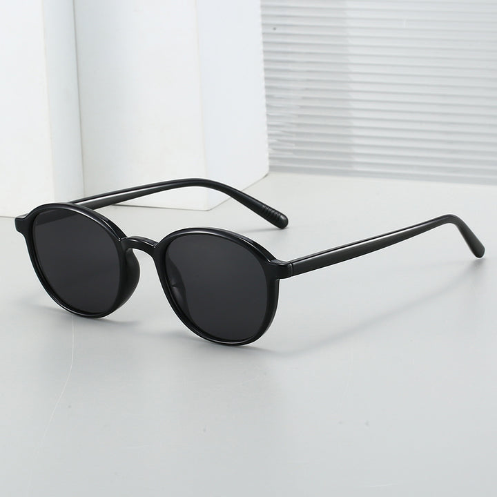 Ladies fashionable sunglasses in classic oval design Stornfield
