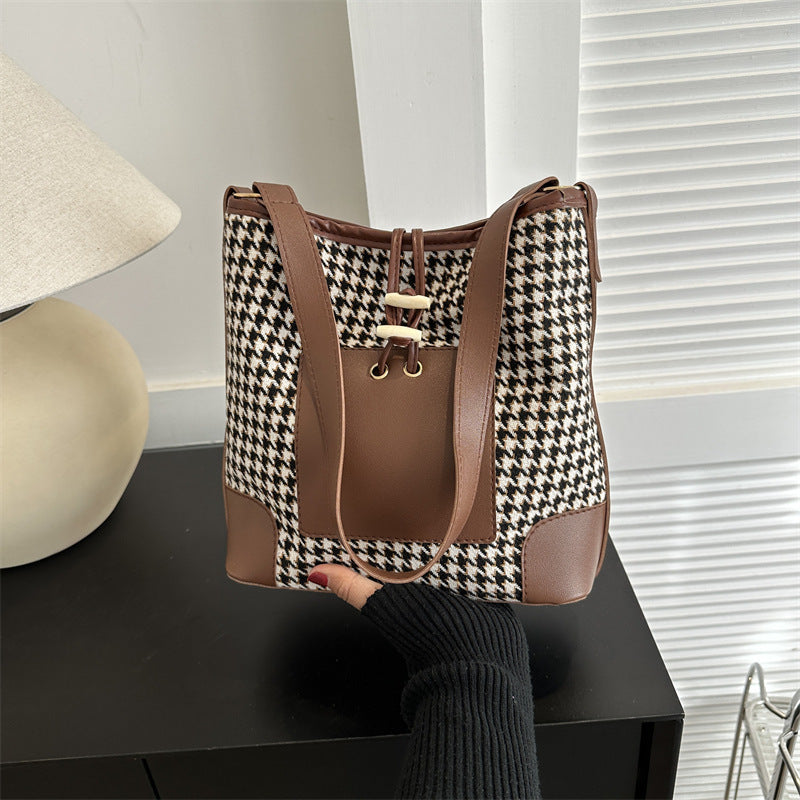 Stylish Houndstooth Print Shoulder Bag