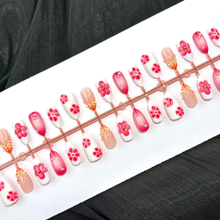 Elegant Polka Dot and Lace Press-On Nail Set