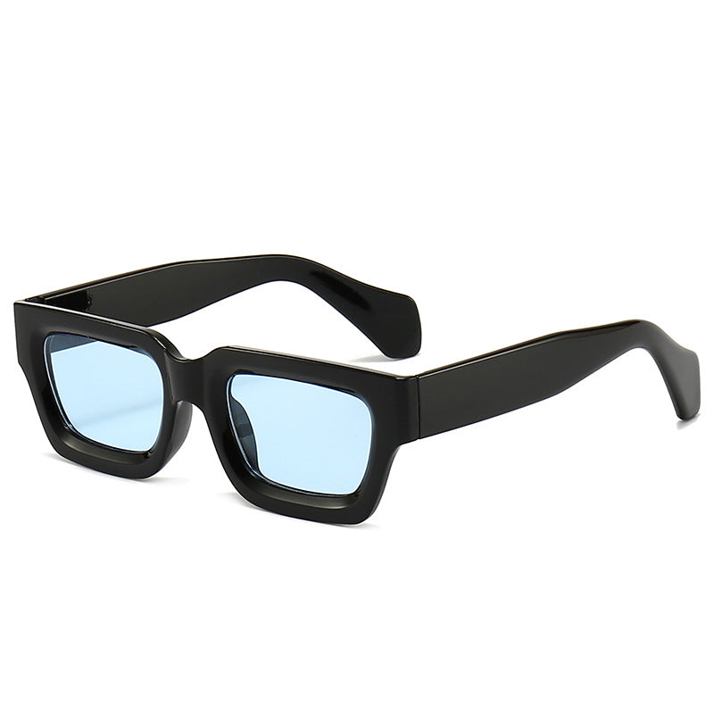 Women's trendy sunglasses with sturdy and transparent frame Stornfield