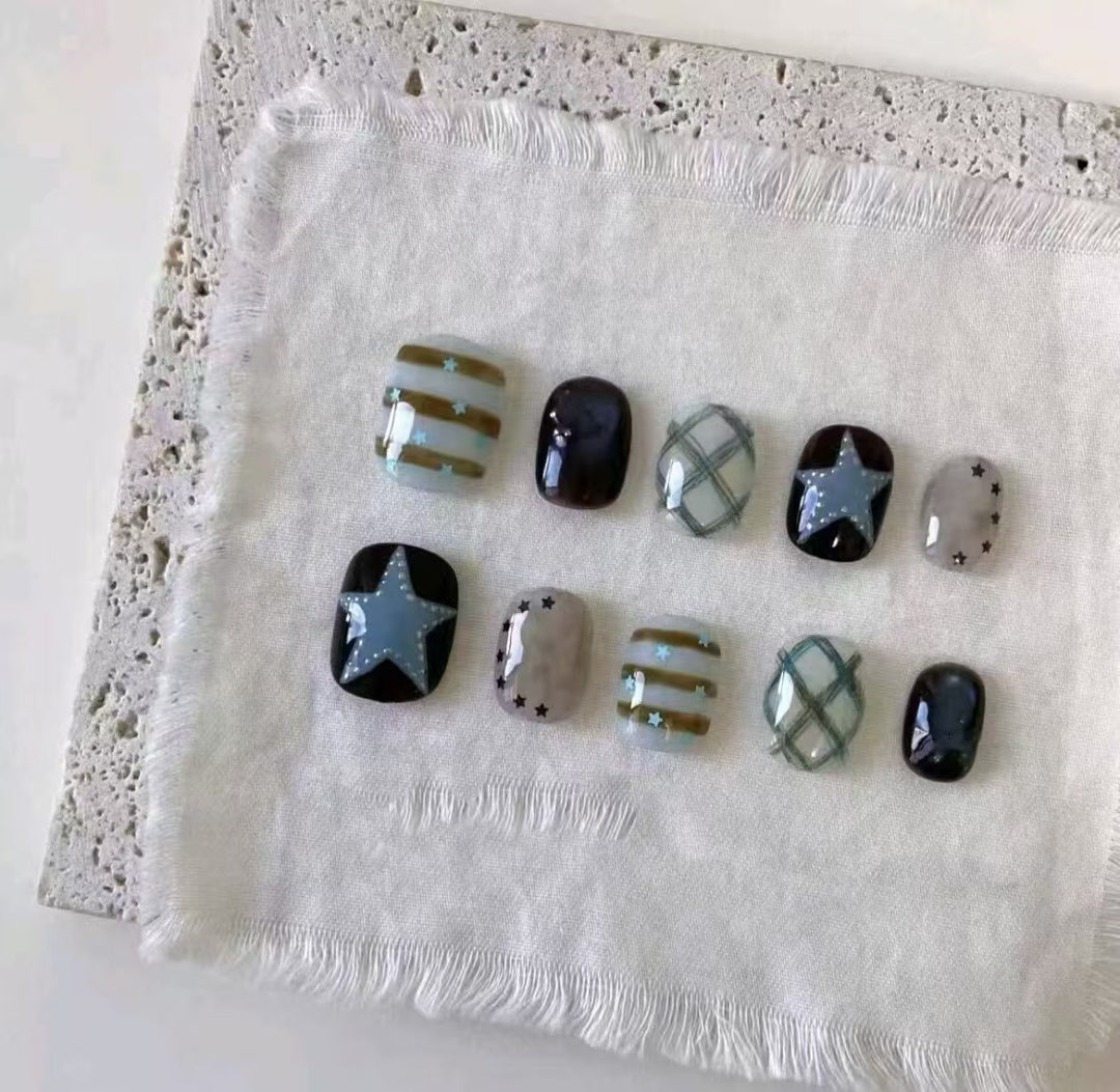 Trendy Graphic Nail Art Set Stornfield