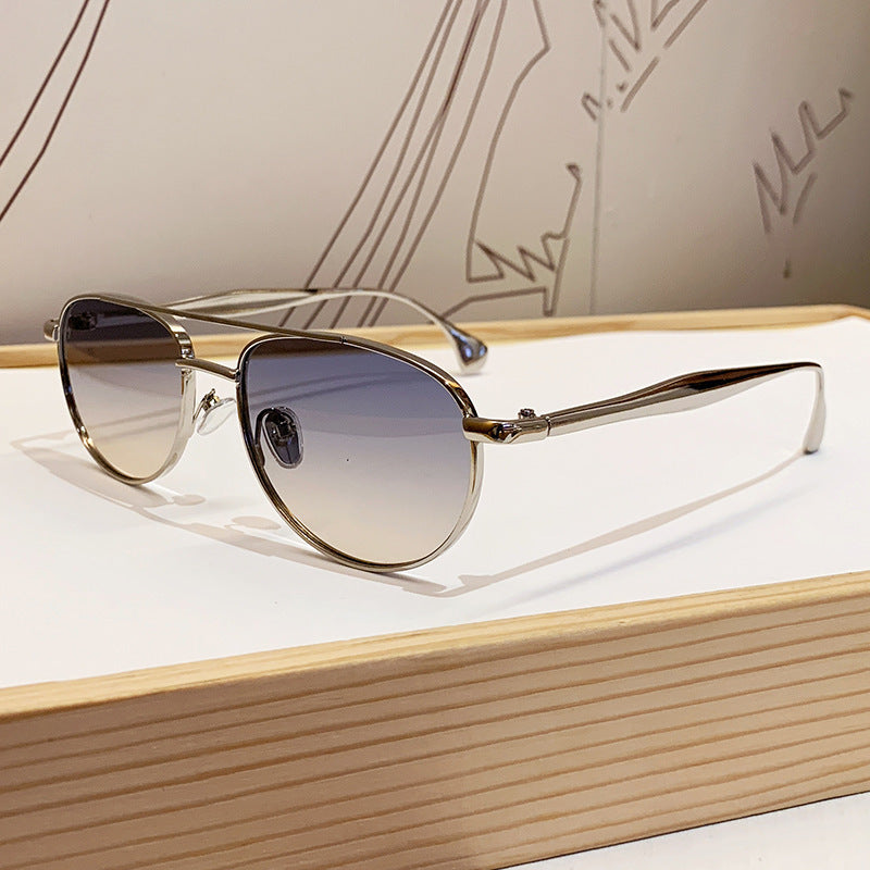 Ladies fashionable pilot sunglasses with elegant gold frame Stornfield