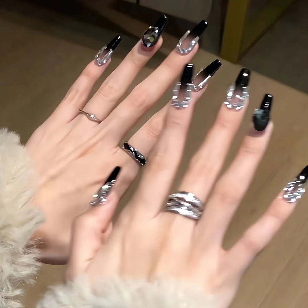 Floral-Inspired Elegant Press-On Nail Design Stornfield