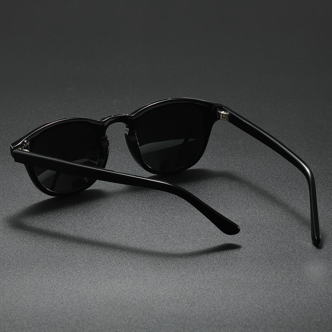 Women’s fashionable sunglasses in contemporary tortoiseshell design Stornfield
