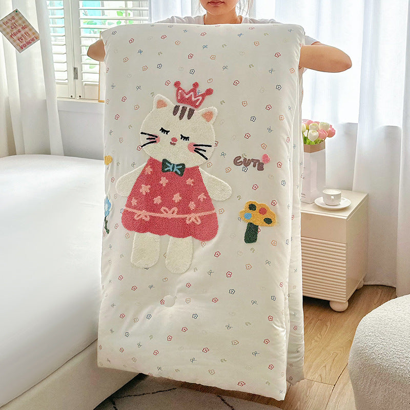 Children's quilt with appliquéd cat embroidery and hypoallergenic filling