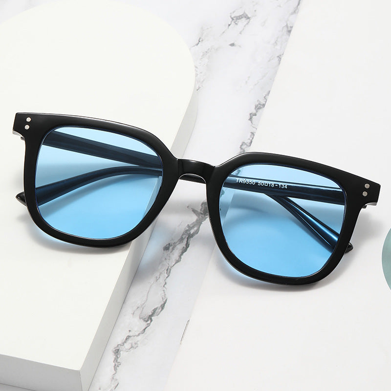 Ladies square designer glasses with thick frame and elegant profile Stornfield
