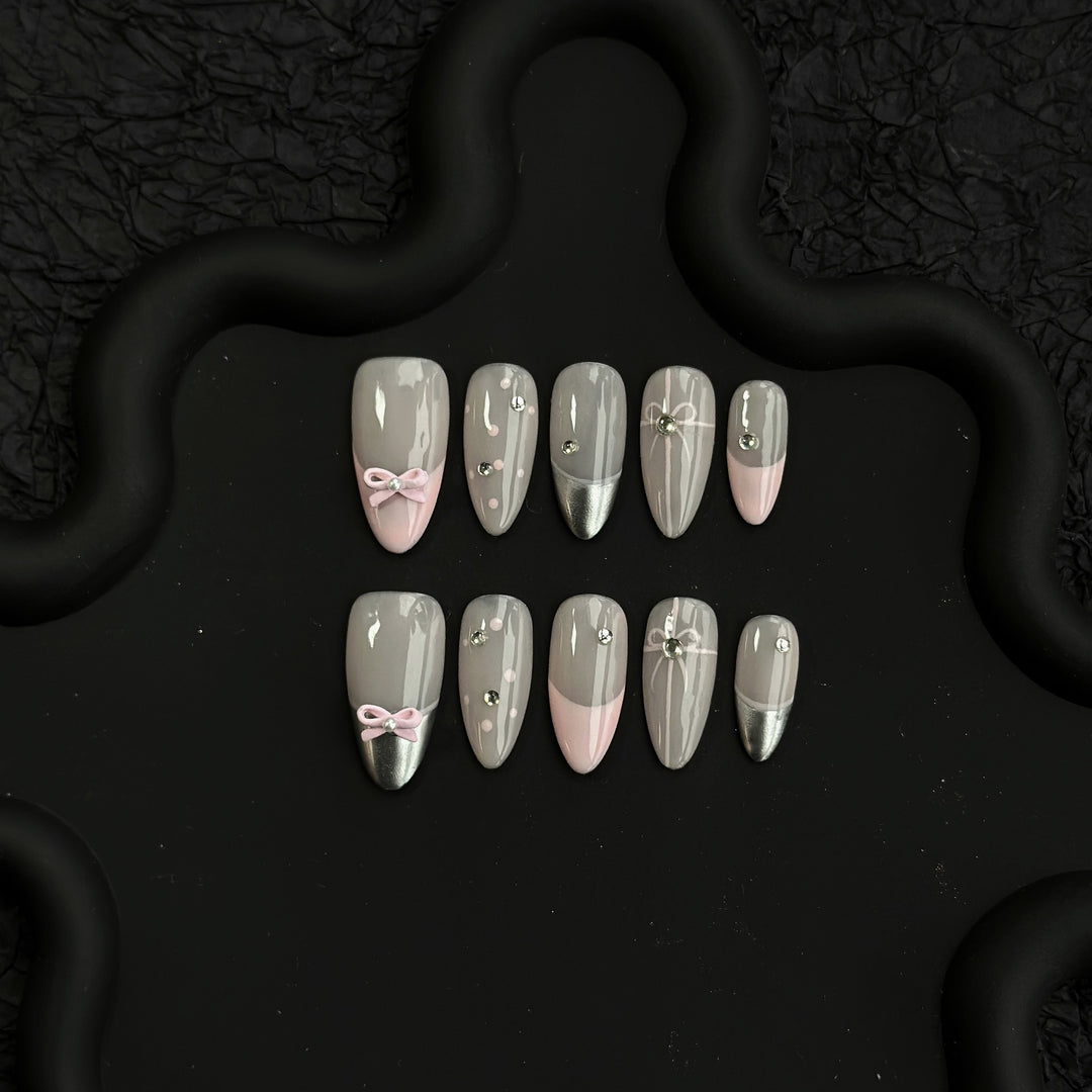 Elegant Press-On Nail Art Set with Decorative Bow and Gem Accents