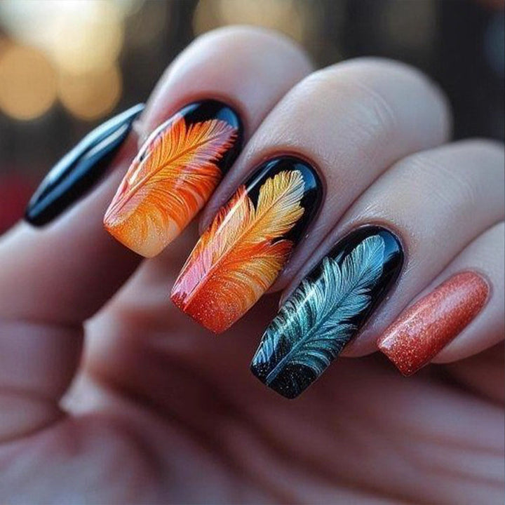 Artificial Nails in Stylish Feather Design Stornfield