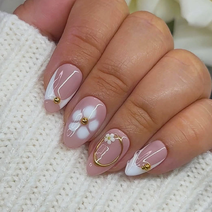 Artificial nail set with elegant flower and glitter accents Stornfield