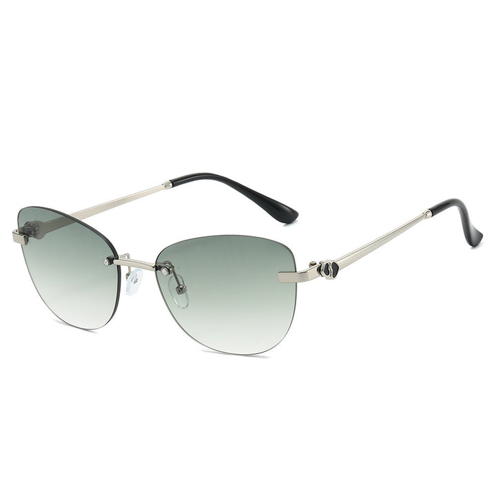 Elegant Cat-Eye Sunglasses Stornfield